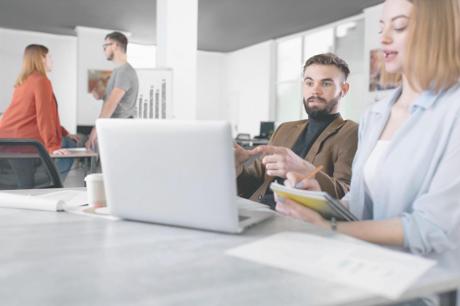 Praktische Finanzanalyse und Dateninterpretation